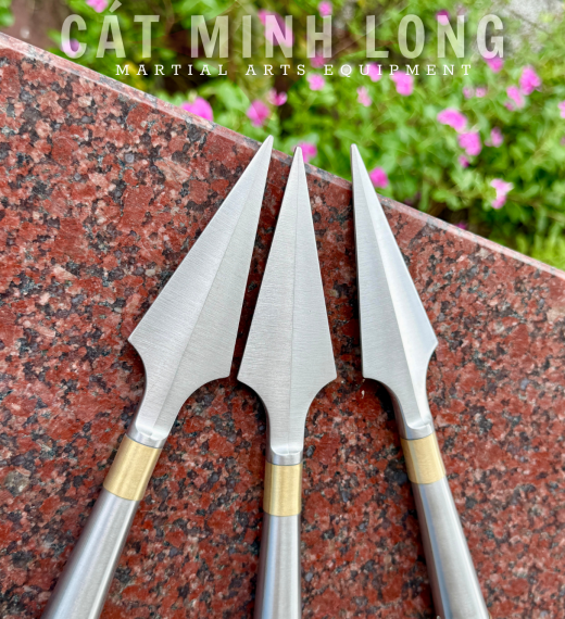 Mũi Thương Truyền Thống - Size Vừa
